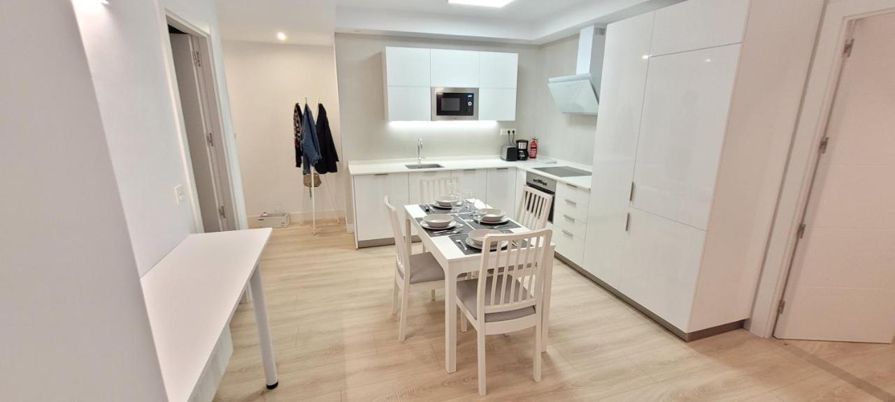 Cozy White Home In Гечо Экстерьер фото